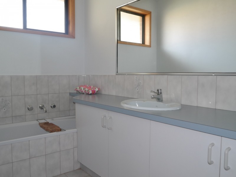 2 Pevensey Place, Echuca VIC 3564