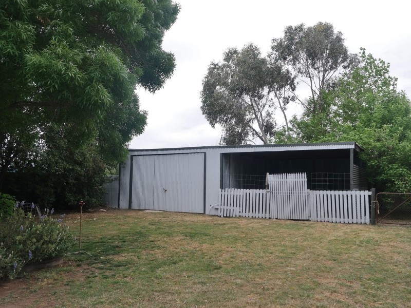 39 Hovell Street, Echuca VIC 3564