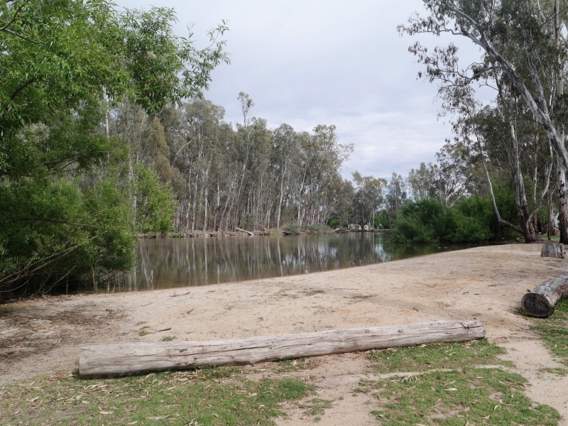 Cabin 26, Tarragon Road, Mathoura NSW 2710