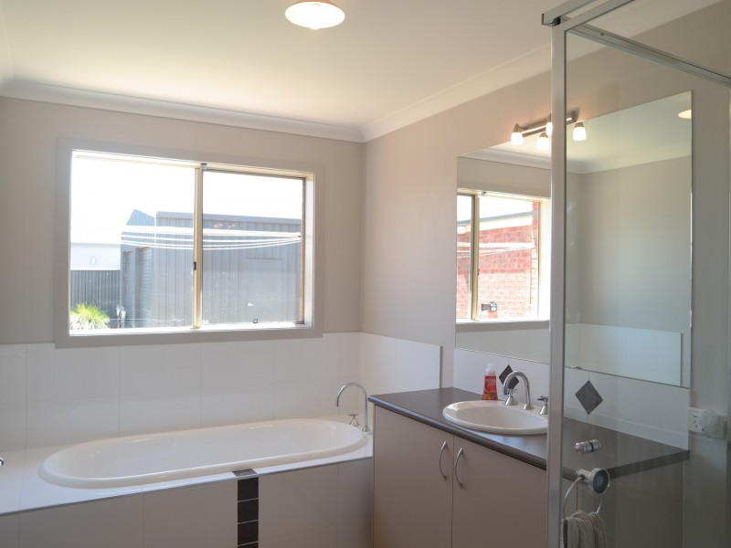 23 Chelsworth Drive, Echuca VIC 3564