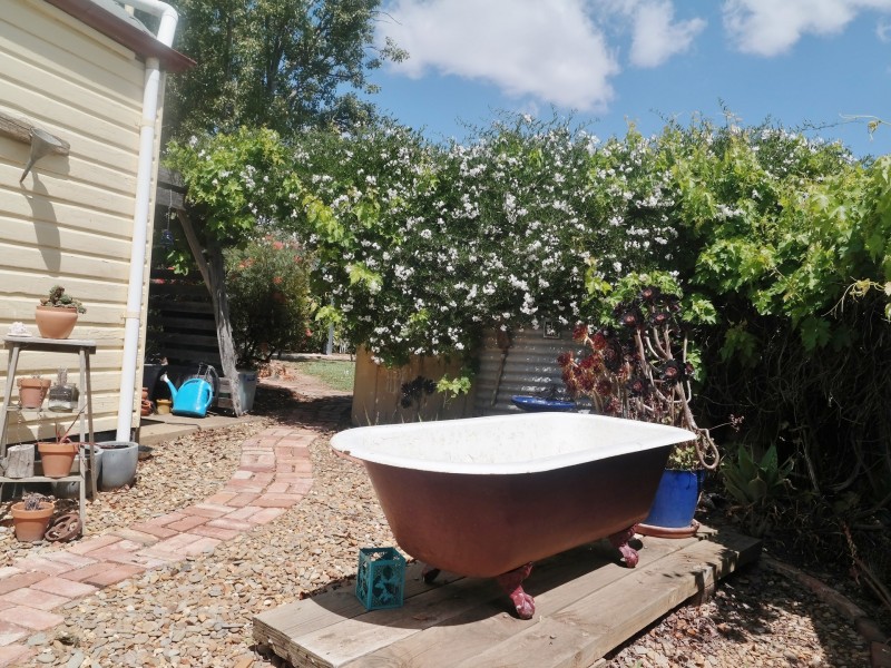 16 Echuca Road, Rochester VIC 3561