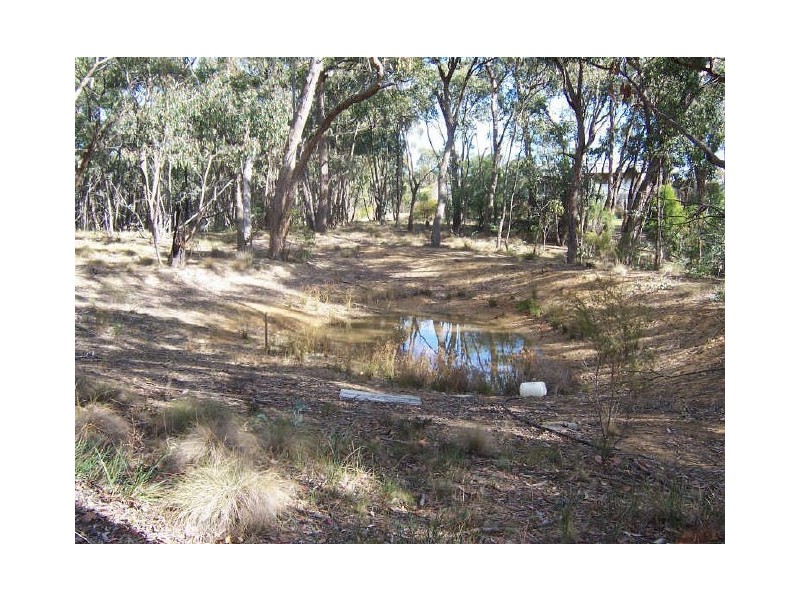 35 Bushmans Crescent, Drummond VIC 3461