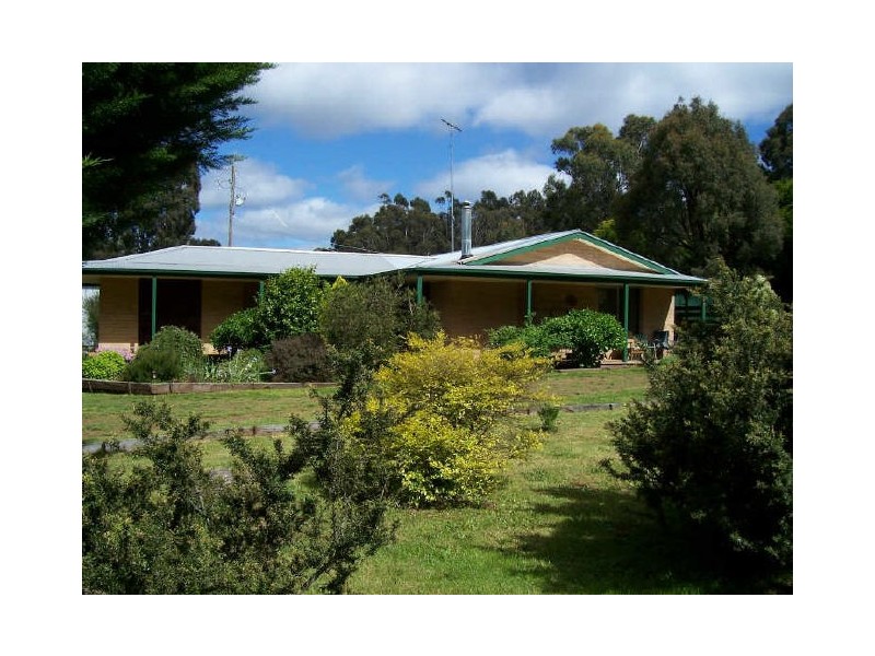 140 Paradise Valley Road, Spring Hill VIC 3444