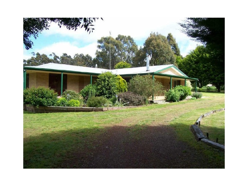 140 Paradise Valley Road, Spring Hill VIC 3444
