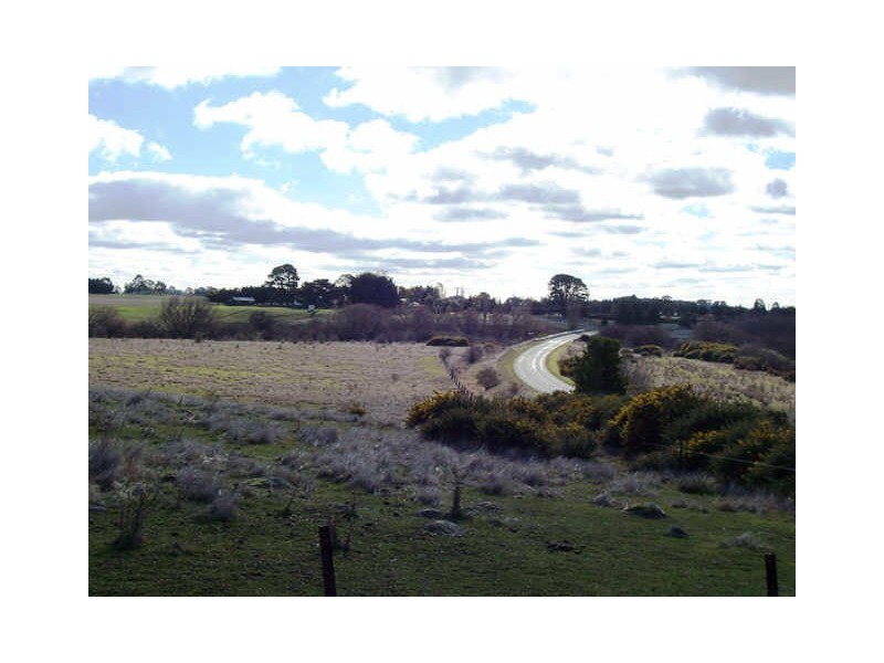 Cnr Fiddlers Green & Kyneton-Metcalfe Rd, Kyneton VIC 3444