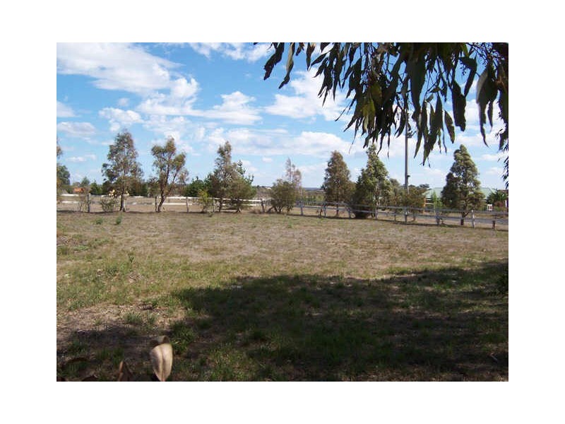 9 Browns Court, Kyneton VIC 3444