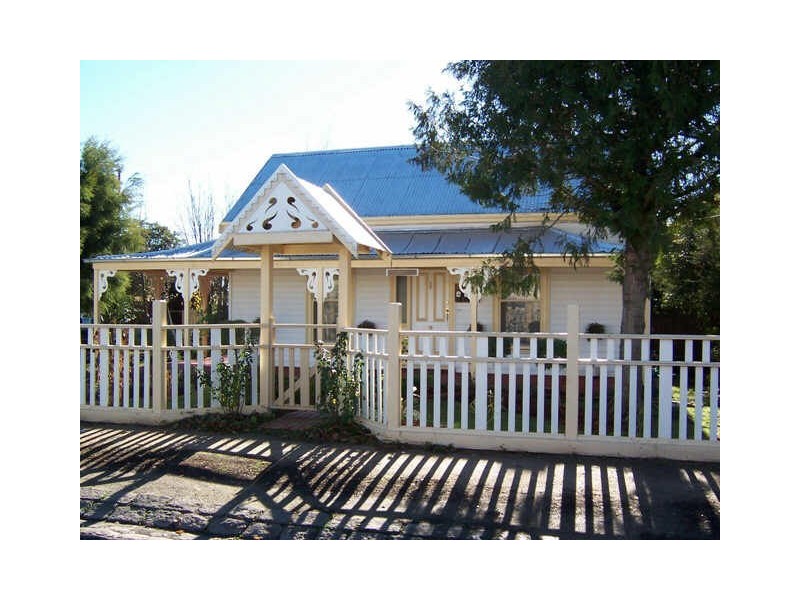 23 Lauriston Street, Kyneton VIC 3444