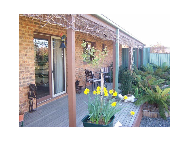 12 Groves Street, Trentham VIC 3458