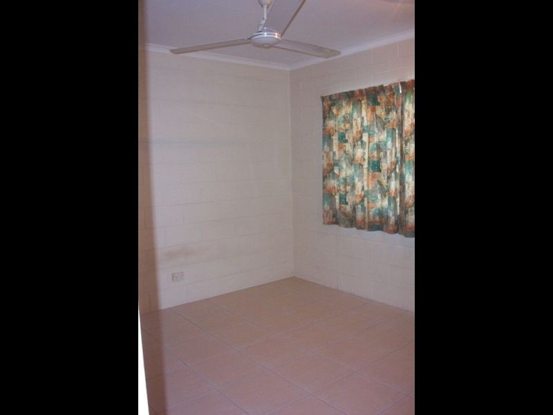 1/439 Severin Street, Manunda QLD 4870