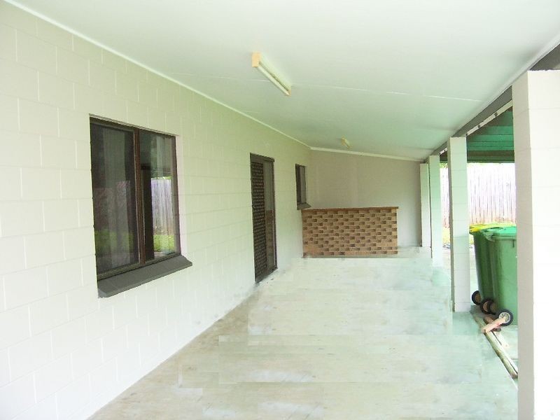 15 Lenora Close, Woree QLD 4868
