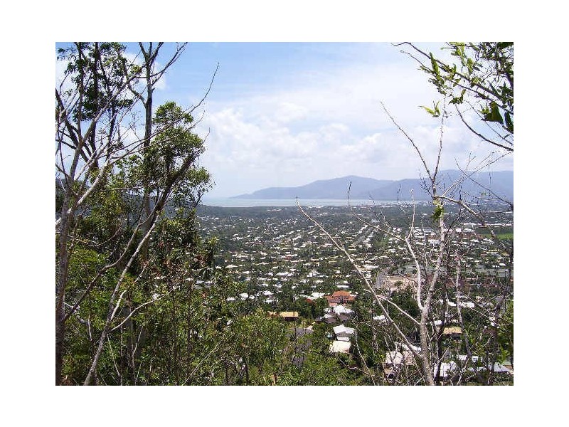 301 The Peak, Brinsmead QLD 4870