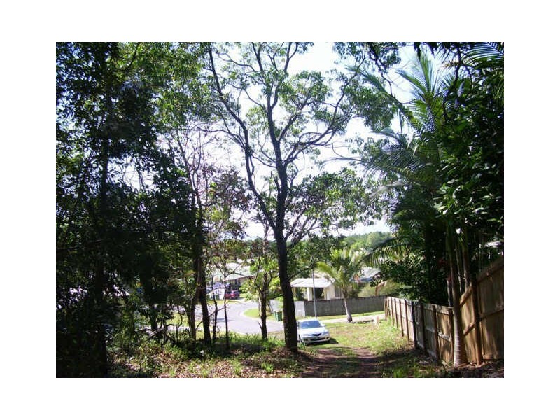 7 Yates Court, White Rock QLD 4868