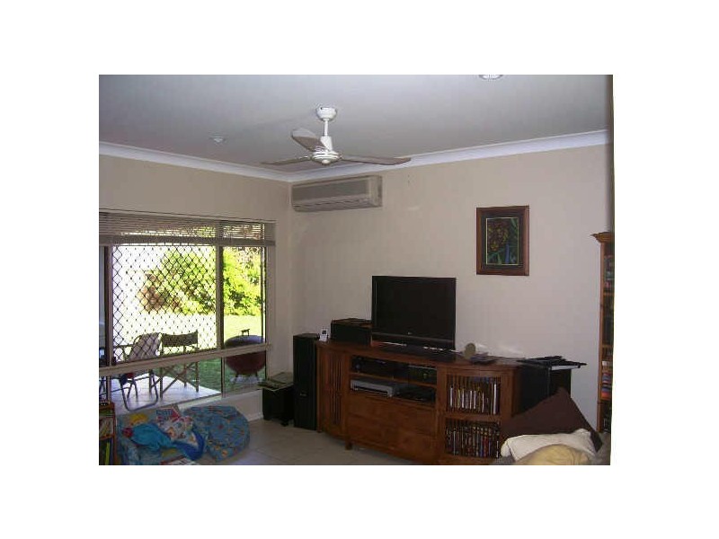 12 St Albans Close, Brinsmead QLD 4870