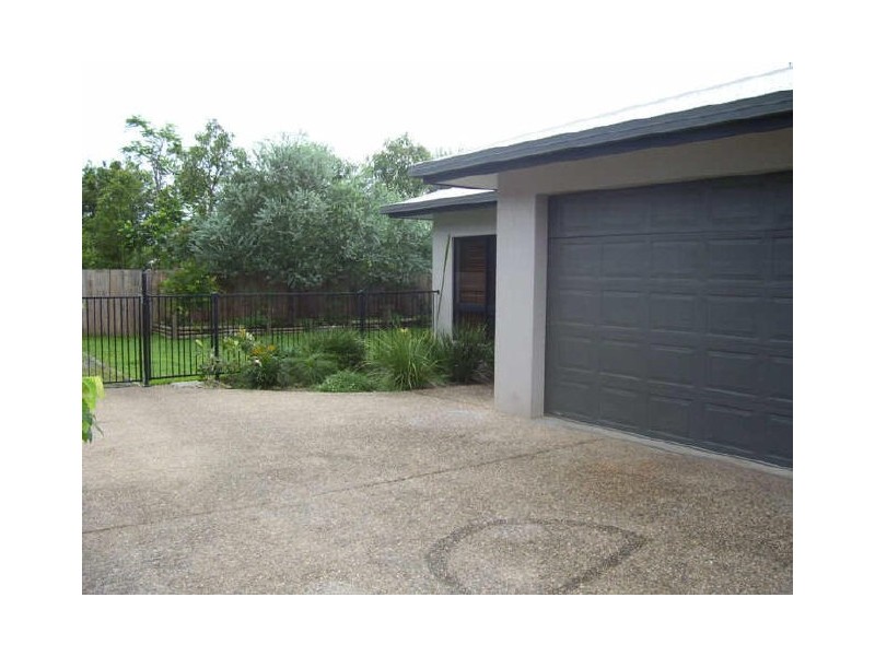 22 Pollock Close, Bentley Park QLD 4869