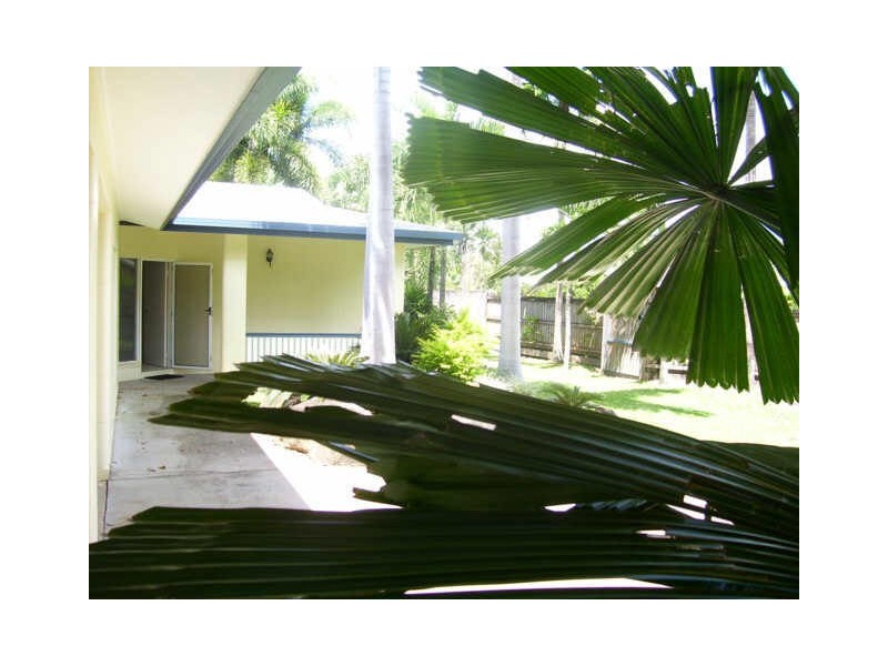 25 Barnard Drive, Mount Sheridan QLD 4868