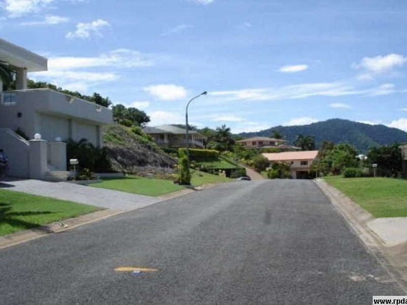 26 Pheasant Street, Bayview Heights QLD 4868