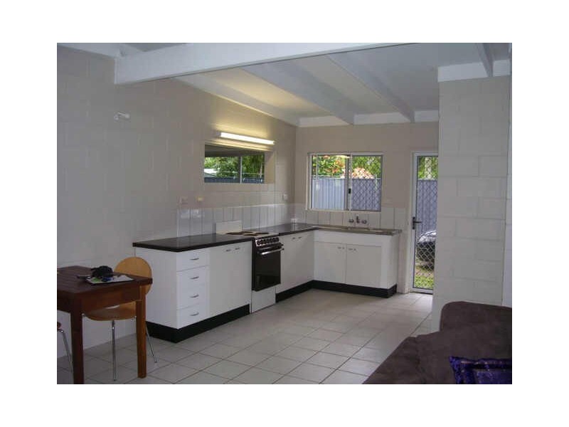 23 Tamarind Street, Holloways Beach QLD 4878