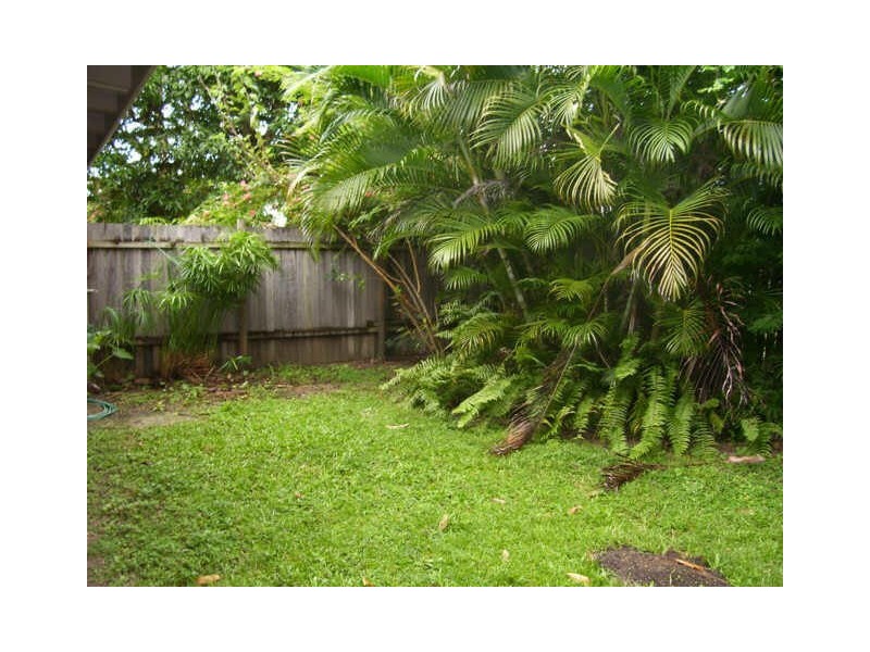 23 Tamarind Street, Holloways Beach QLD 4878