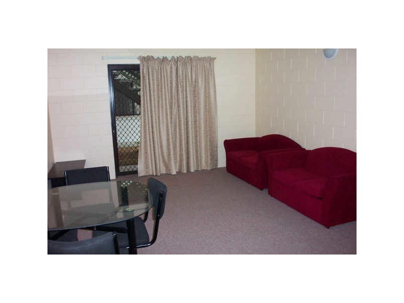 1/235 McLeod Street, Cairns North QLD 4870