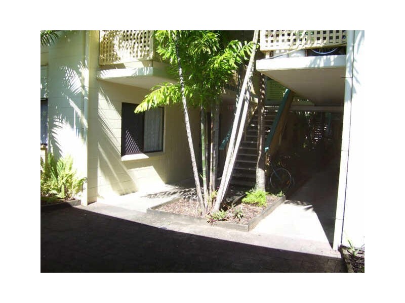 1/235 McLeod Street, Cairns North QLD 4870