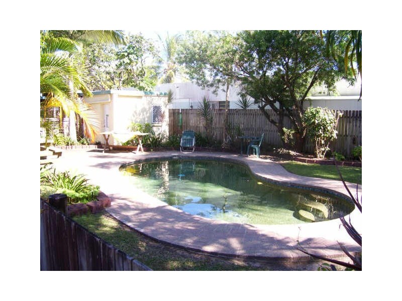 1/235 McLeod Street, Cairns North QLD 4870