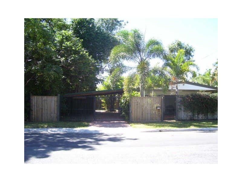 8 Dalton Street, Bungalow QLD 4870