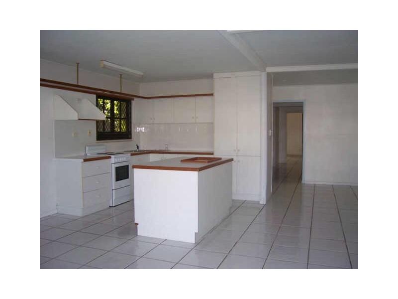 8 Dalton Street, Bungalow QLD 4870