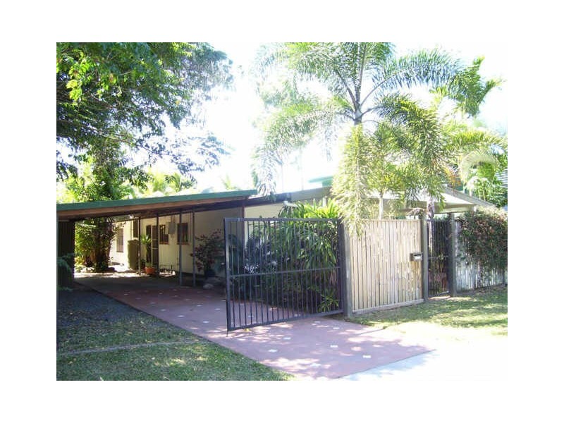 8 Dalton Street, Bungalow QLD 4870