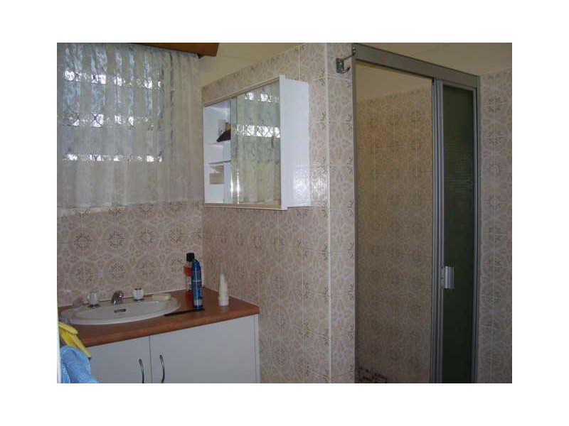 37 Koch Street,, Mooroobool QLD 4870