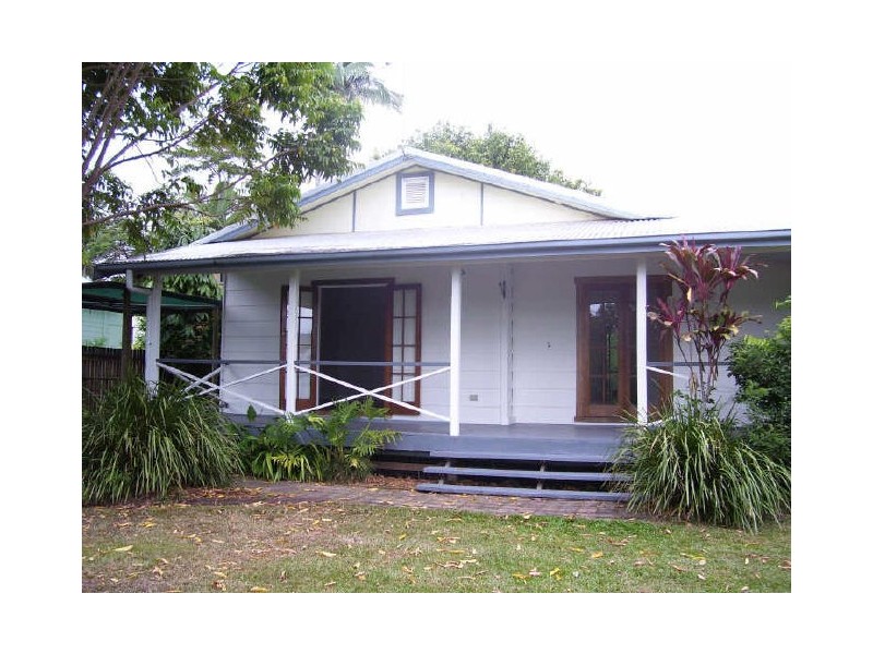18 Dalton Street, Bungalow QLD 4870