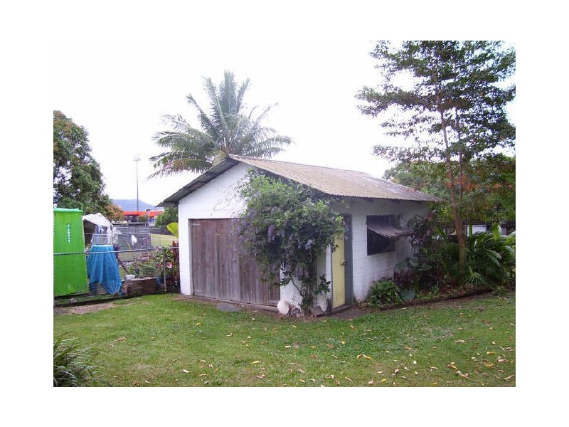 18 Dalton Street, Bungalow QLD 4870
