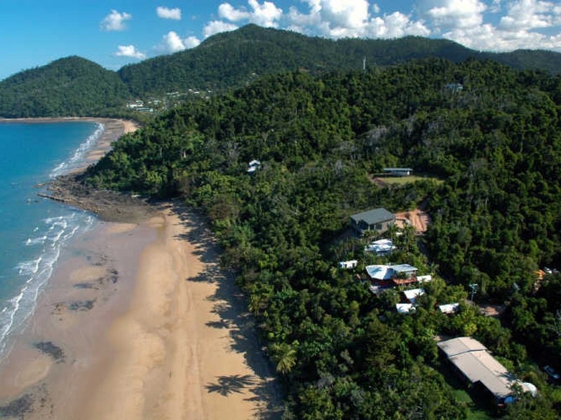 1 Holt Road, Bingil Bay QLD 4852