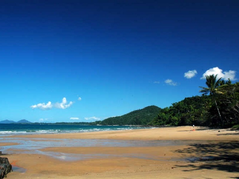 1 Holt Road, Bingil Bay QLD 4852