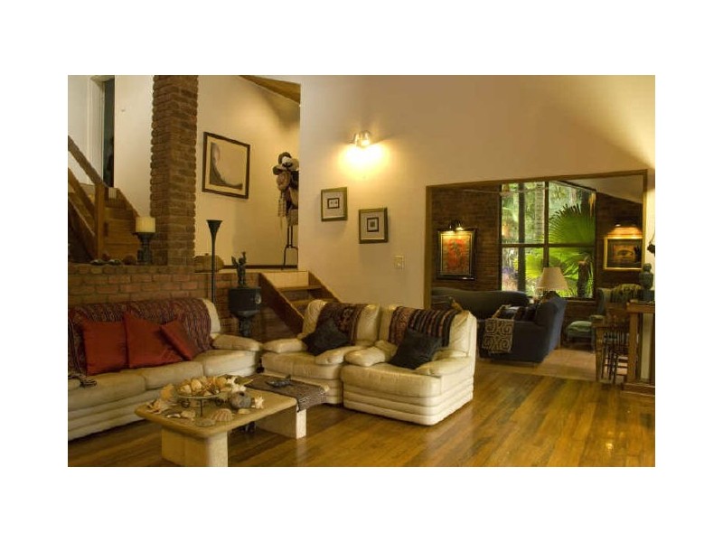 32 Megan Street, Freshwater QLD 4870