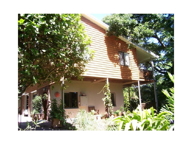 32 Megan Street, Freshwater QLD 4870