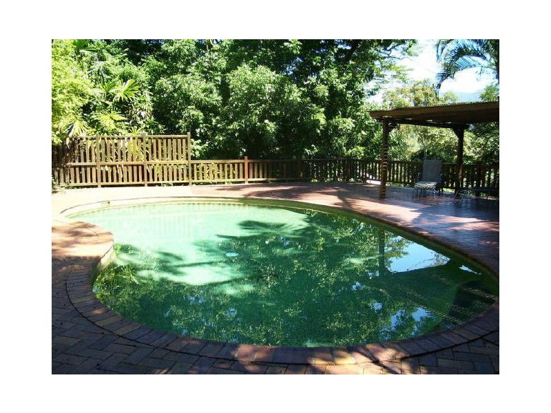 32 Megan Street, Freshwater QLD 4870