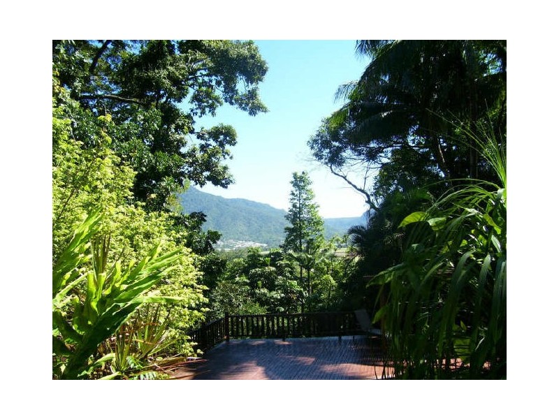 32 Megan Street, Freshwater QLD 4870