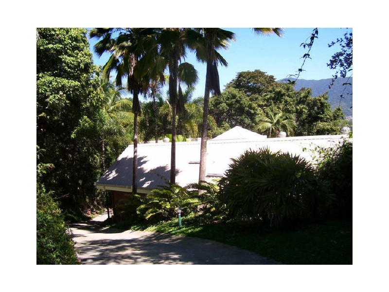 32 Megan Street, Freshwater QLD 4870