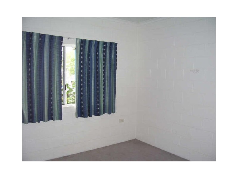 16 Kangaroo Street, Bentley Park QLD 4869
