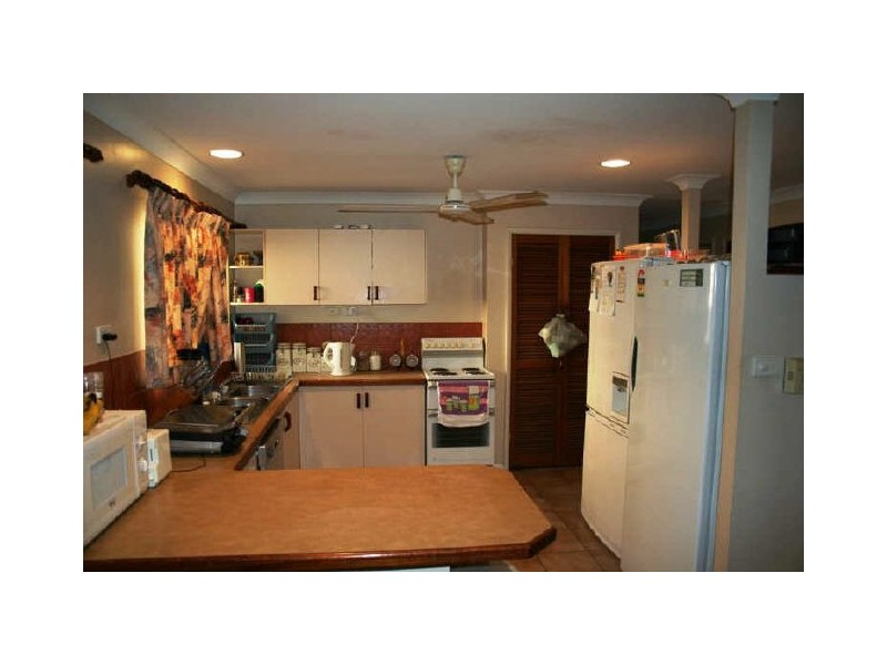 16 Carroo Street, Bayview Heights QLD 4868