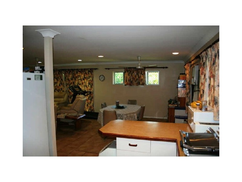 16 Carroo Street, Bayview Heights QLD 4868