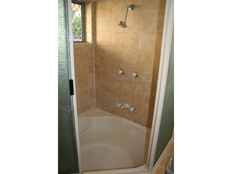 16 Carroo Street, Bayview Heights QLD 4868