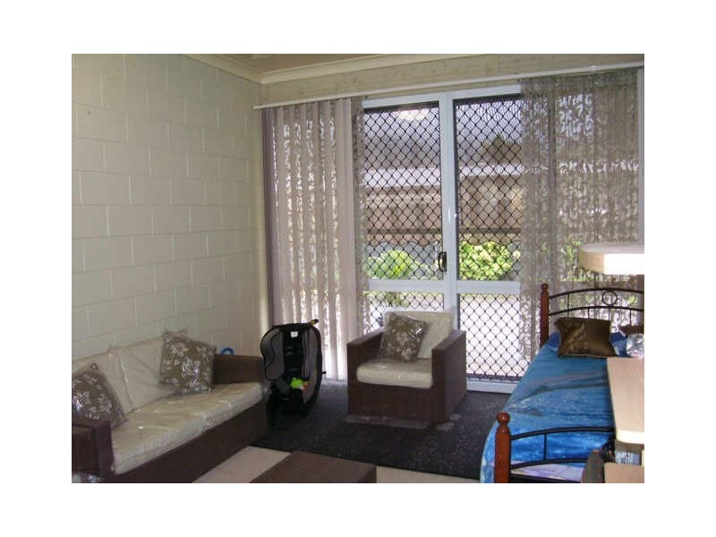 2/80 Hollywood Boulevard, White Rock QLD 4868