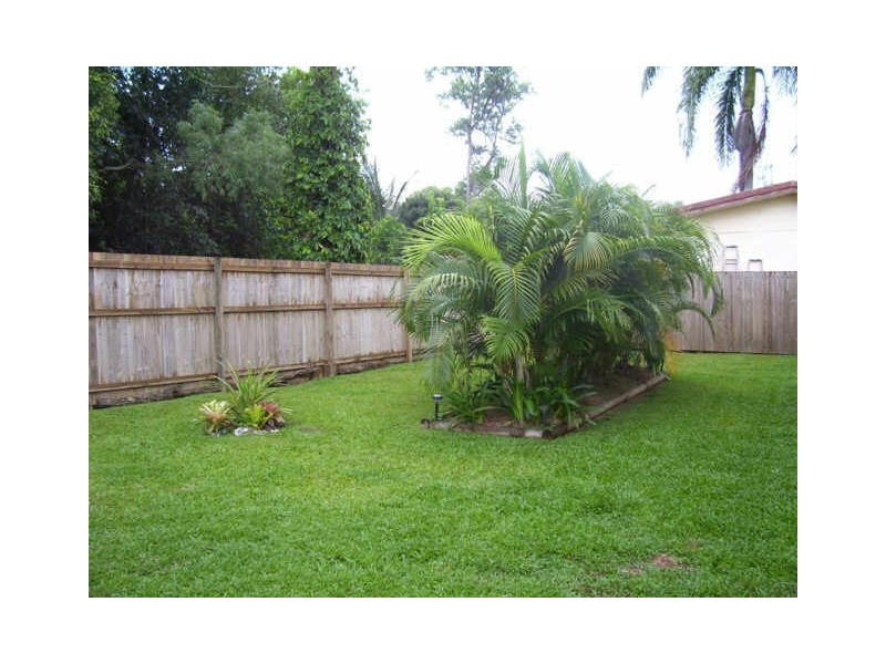 2/80 Hollywood Boulevard, White Rock QLD 4868