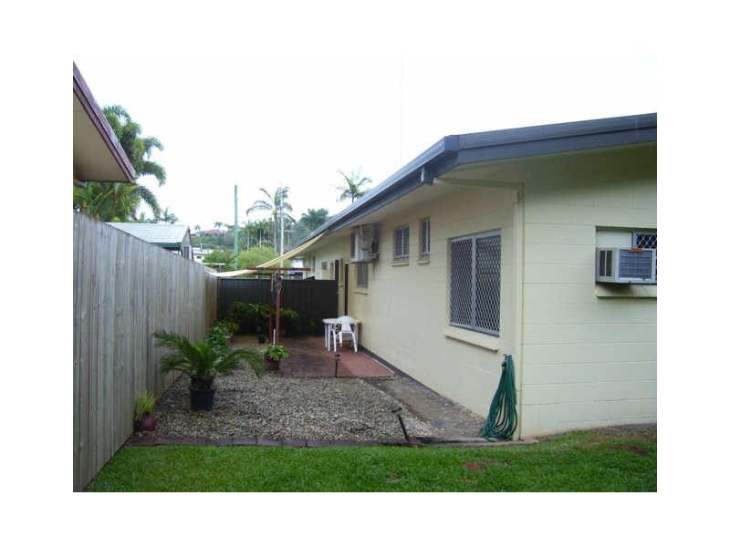 2/80 Hollywood Boulevard, White Rock QLD 4868