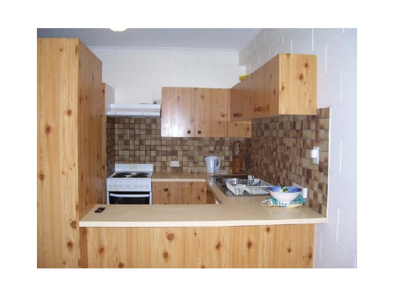 2/439 Severin Street, Manunda QLD 4870