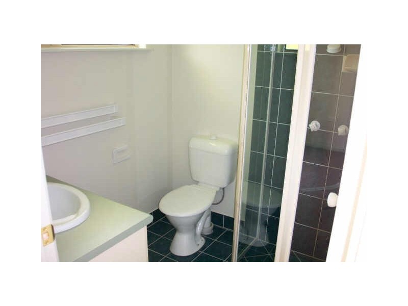 83 Callum Street, Mooroobool QLD 4870