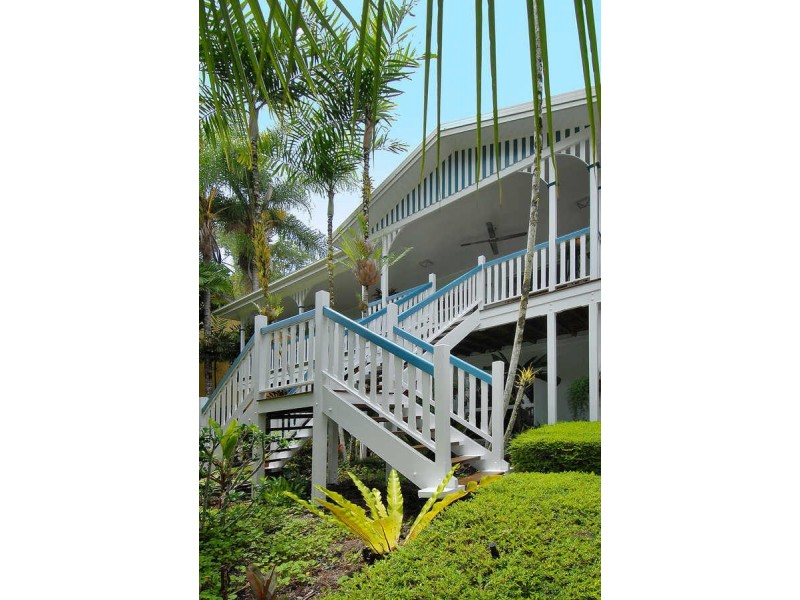 273 Toogood Road, Bayview Heights QLD 4868