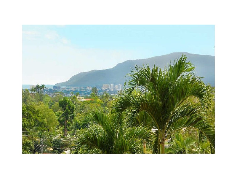 273 Toogood Road, Bayview Heights QLD 4868