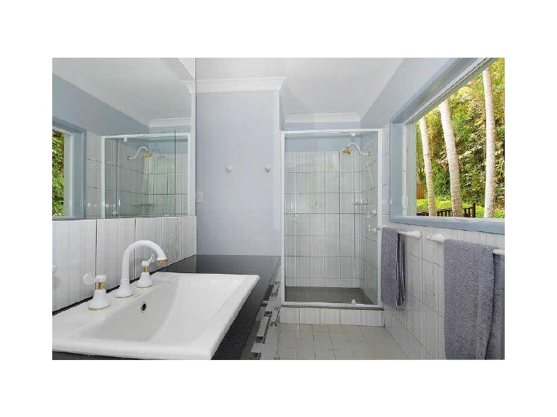 273 Toogood Road, Bayview Heights QLD 4868